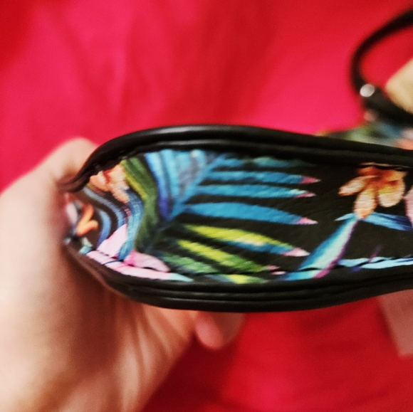 Madden Girl Cell Phone Crossbody Bag - Picture 7 of 16